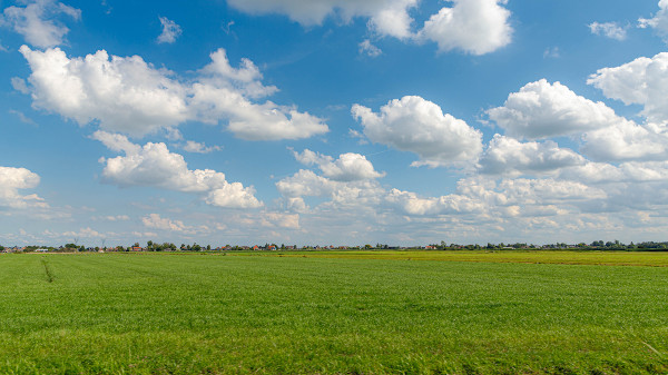 Vista de uma área de ocorrência das planícies, na Holanda.
