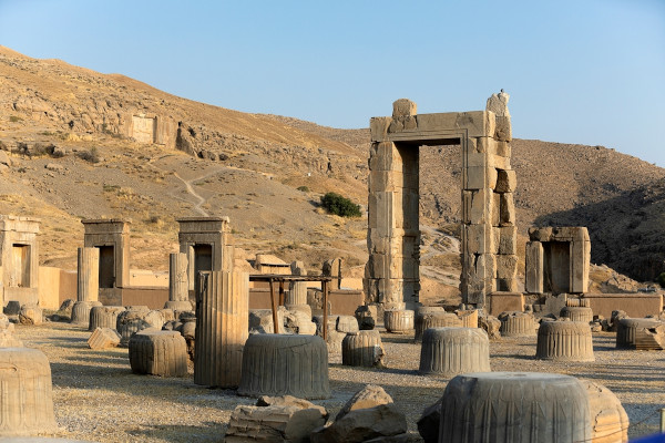 Ruínas de Persépolis, uma tradicional cidade do Império Aquemênida.