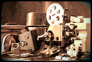 O cinema foi inventado em 1895 e desde então vem se aperfeiçoando como tecnologia e como arte