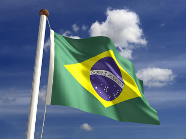 A parte amarela da bandeira do Brasil é um losango