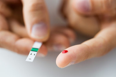 Exames que indicam o nível de glicose no sangue são essenciais para diagnosticar a diabetes