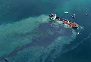 Petróleo derramado no mar