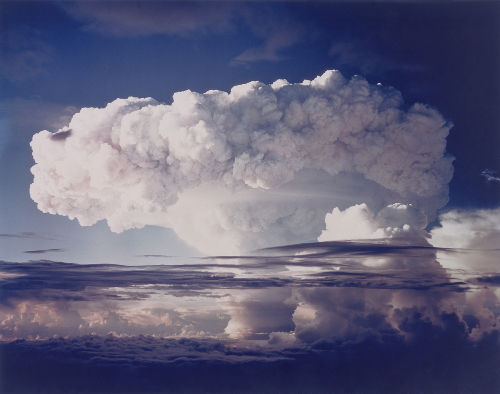 Nuvem provocada pela explosão de uma bomba de Hidrogênio